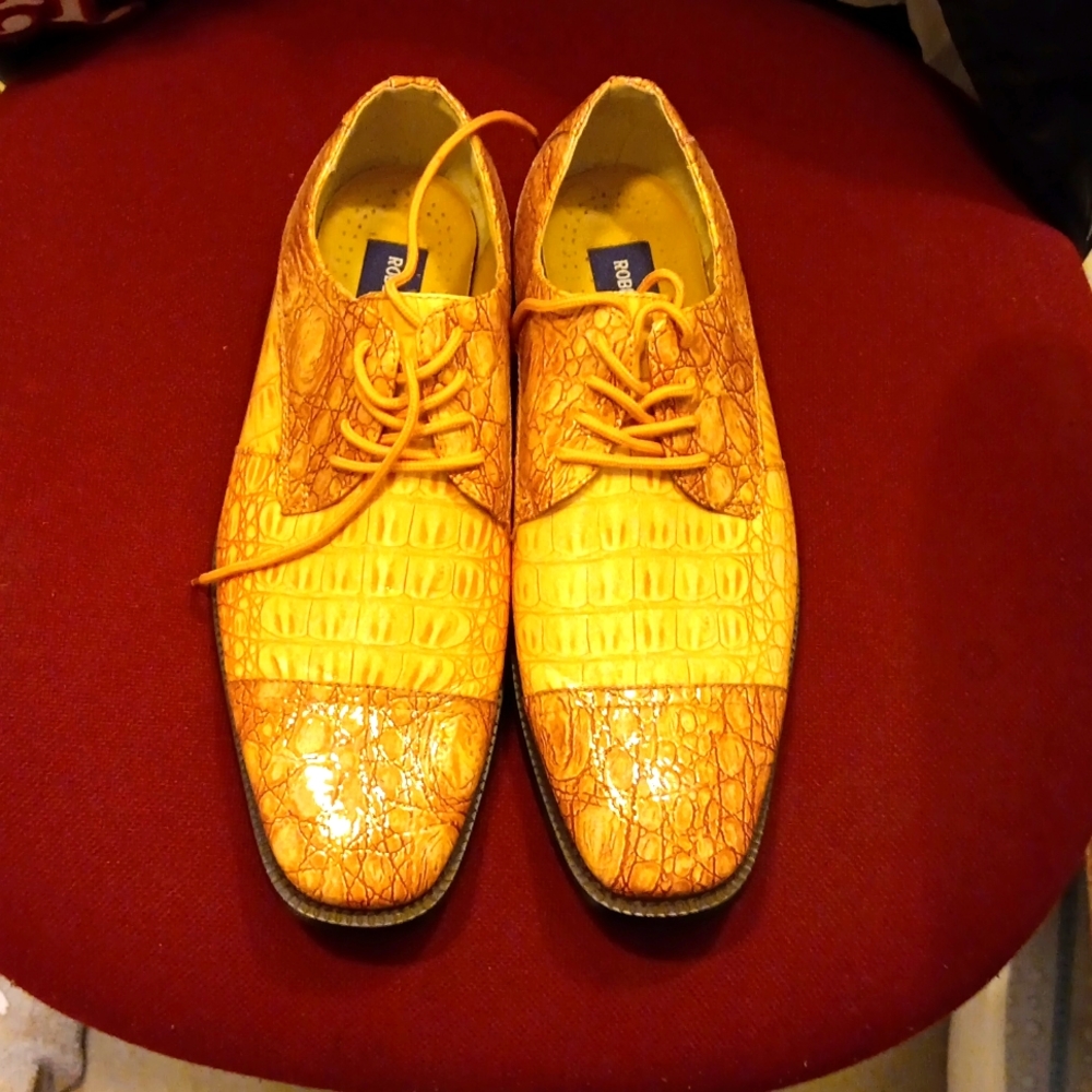Dress shoes